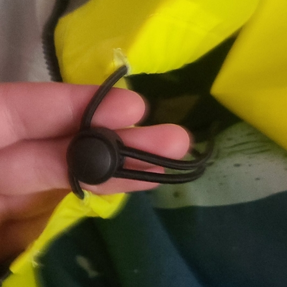 A jacket - Picture 6 of 6